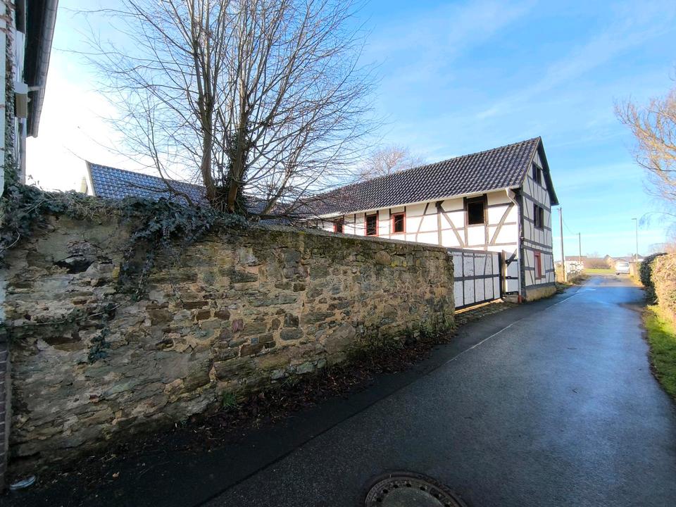 Thumbnail-Denkmalgeschützte Fachwerk Hofanlage um 1900 HandwerkerLiebhaber