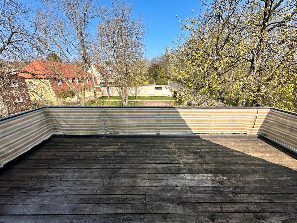 Thumbnail-Rodenhof 2 Zimmer großer Balkon Altbau Wohnung zur Miete