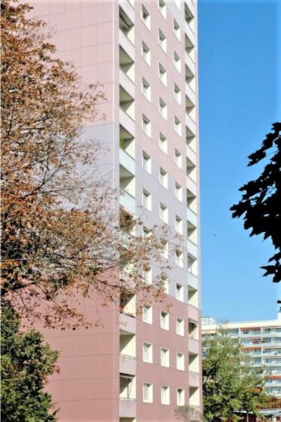 Thumbnail-Erstbezug nach Sanierung: zentral gelegene 2-Zimmer-Wohnung mit Balkon in Elbnähe