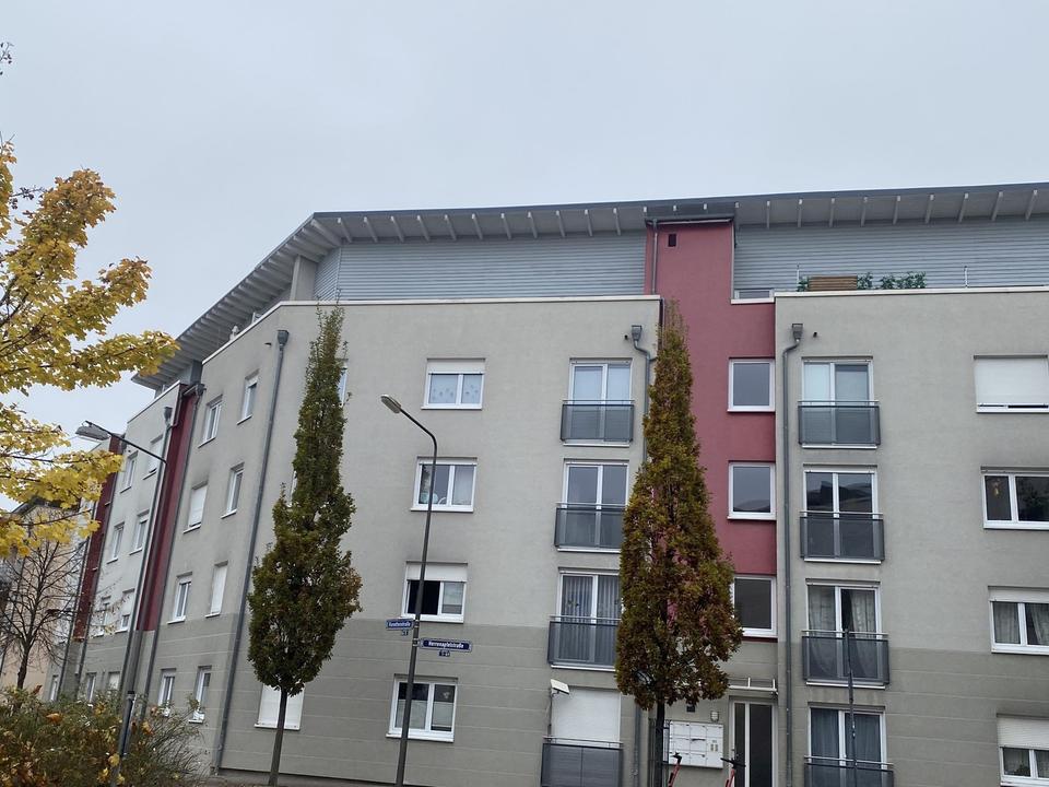 Thumbnail-Sonnige Penthousewohnung mit Küche - 3 ZKB mit Terrasse, Keller und 2 x Stellplatz