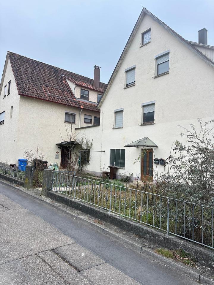 Thumbnail-Helle 5-Zimmer-DG Wohnung in Heubach – ab sofort zu vermieten