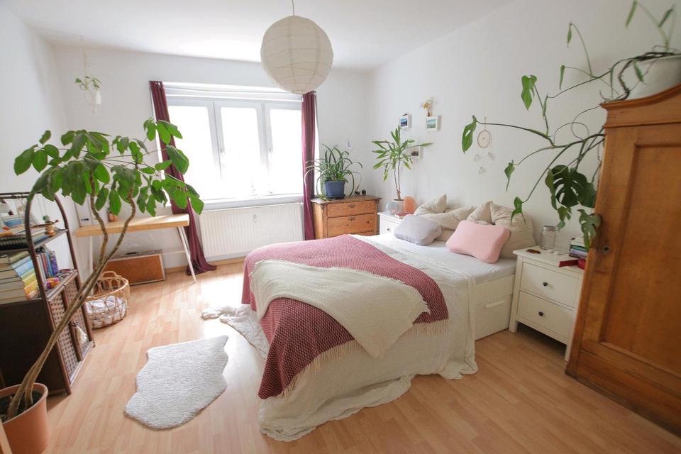 Thumbnail-Sonnige 2 Raum Wohnung mit Balkon zur Untermiete für 11 Monate