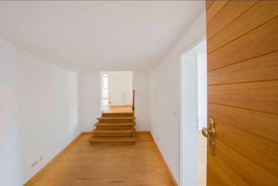 Thumbnail-Helle 3 Zimmer,Küche,Diele,Bad 97qm Innenstadt ab 01.2026