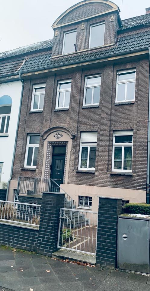 Thumbnail-RE-West Altbauwohnung 2 Zi., KDB, DG, 55 qm, saniert, kein Balkon