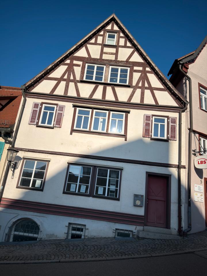 Thumbnail-Charmantes Reihenhaus (1760) – Wohnen über 4 Etagen mit Aussicht