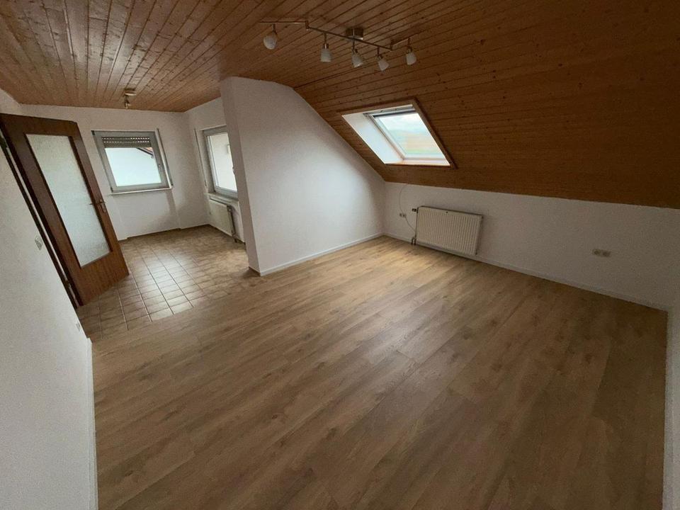 Thumbnail-3-Zimmer-DG mit Weitblick in Güglingen – ab sofort zu vermieten