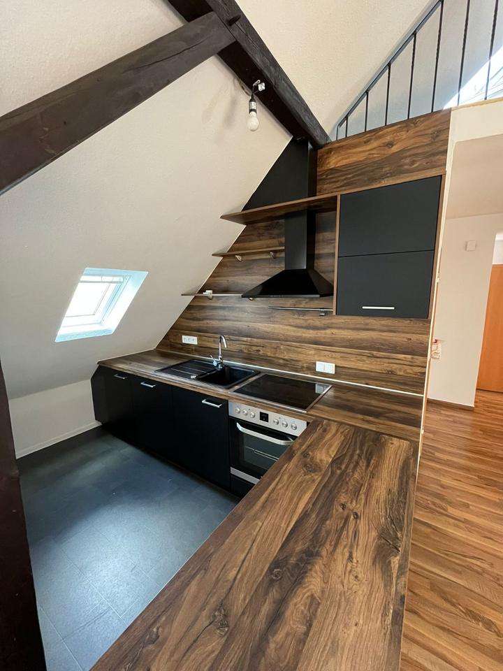 Thumbnail-Großzügige 4,5- Zimmer-Dachgeschosswohnung mit offenem Wohnkonzep