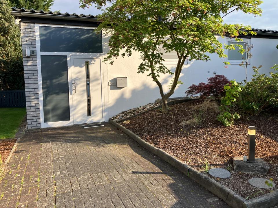Thumbnail-Freistehendes 1- Fam.-Wohnhaus (Bungalow)