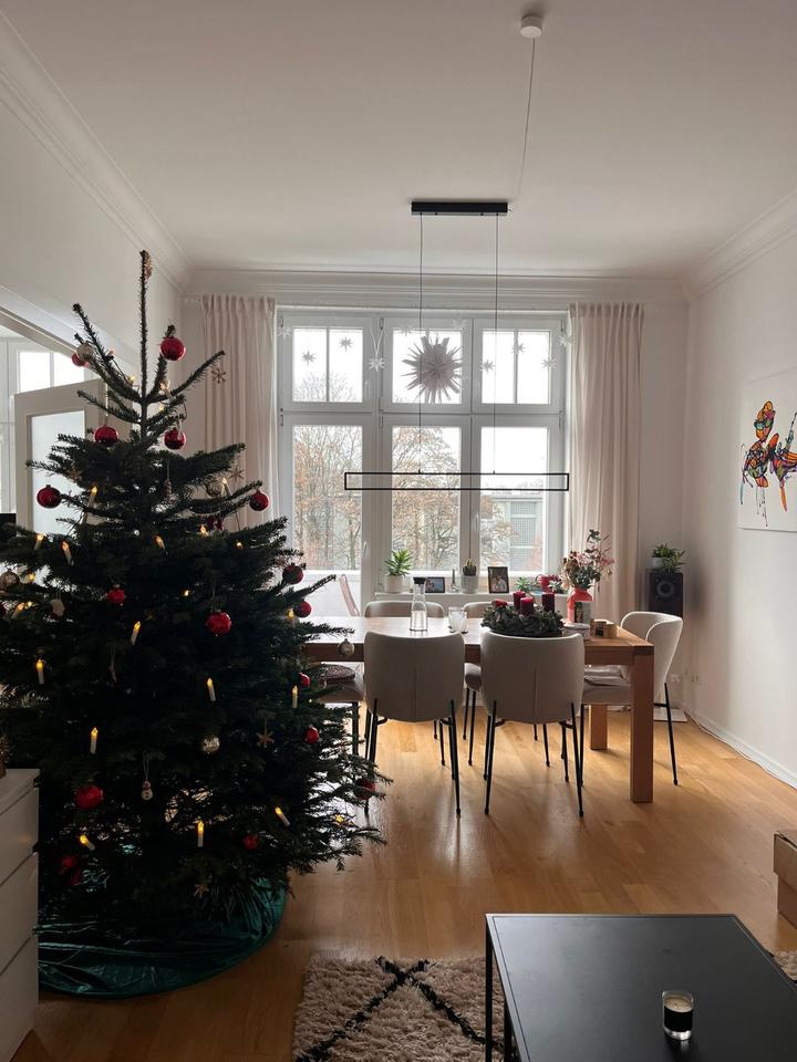 Thumbnail-Untermiete: Möblierte 2-Zimmer-Altbauwohnung in Düsseldorf
