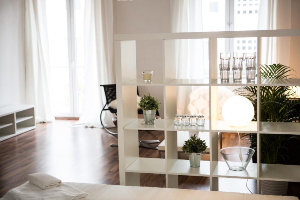 Thumbnail-Bezugsfreies schönes helles Apartment mit Balkon