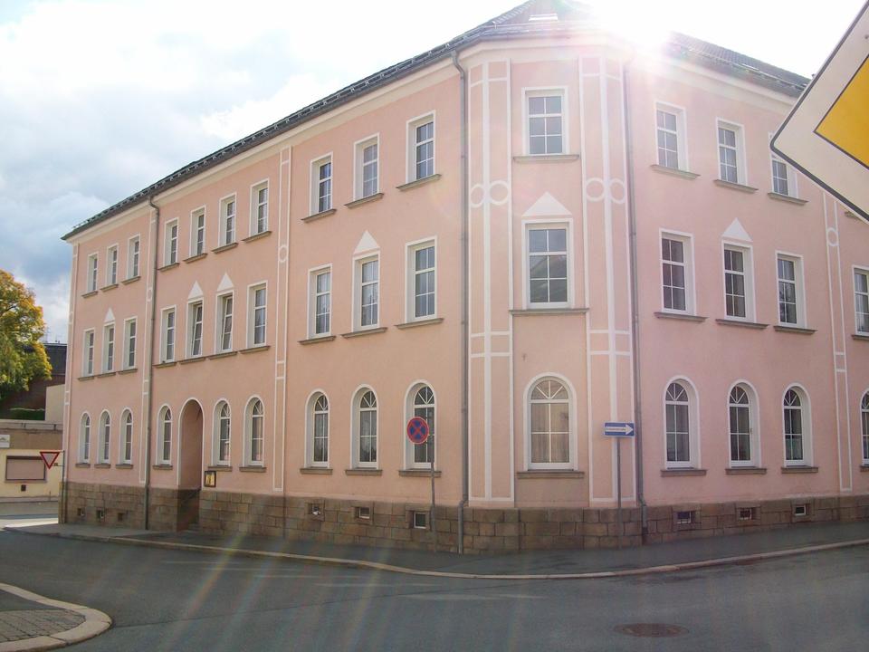 Thumbnail-Gemütliche kleine 1-Zimmer-Dachgeschoßwohnung zu vermieten!