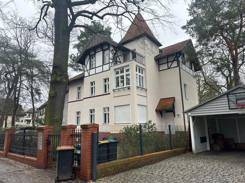 Thumbnail-Wannsee-Villa: DG-Wohnung mit Kamnin, Holzbalken, Teilseeblick & Balkon EBK79m2ab 01.05.2026