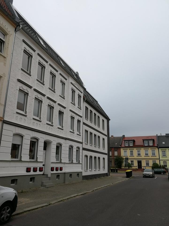 Thumbnail-Sanierte 2 R-Altbau-Whg. in Burg ,