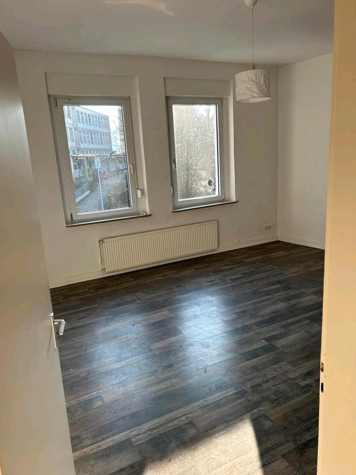 Thumbnail-Helle 2-Zimmer-Wohnung mit Tageslichtbad