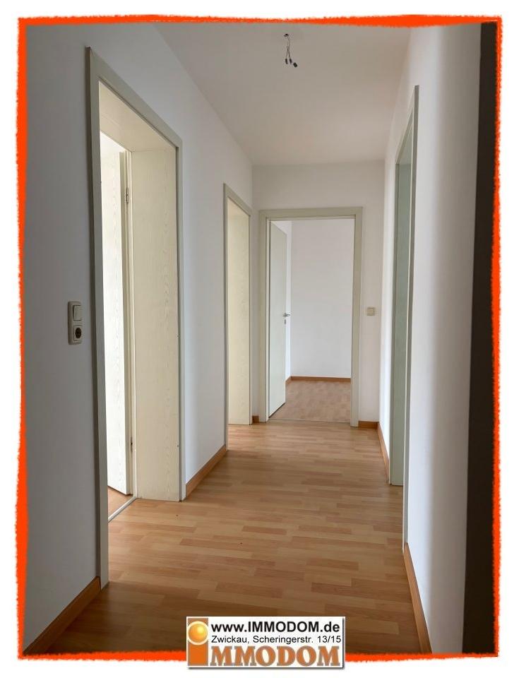 Thumbnail-3-Zimmer-Wohnung mit Personenaufzug in Zwickau zu vermieten!