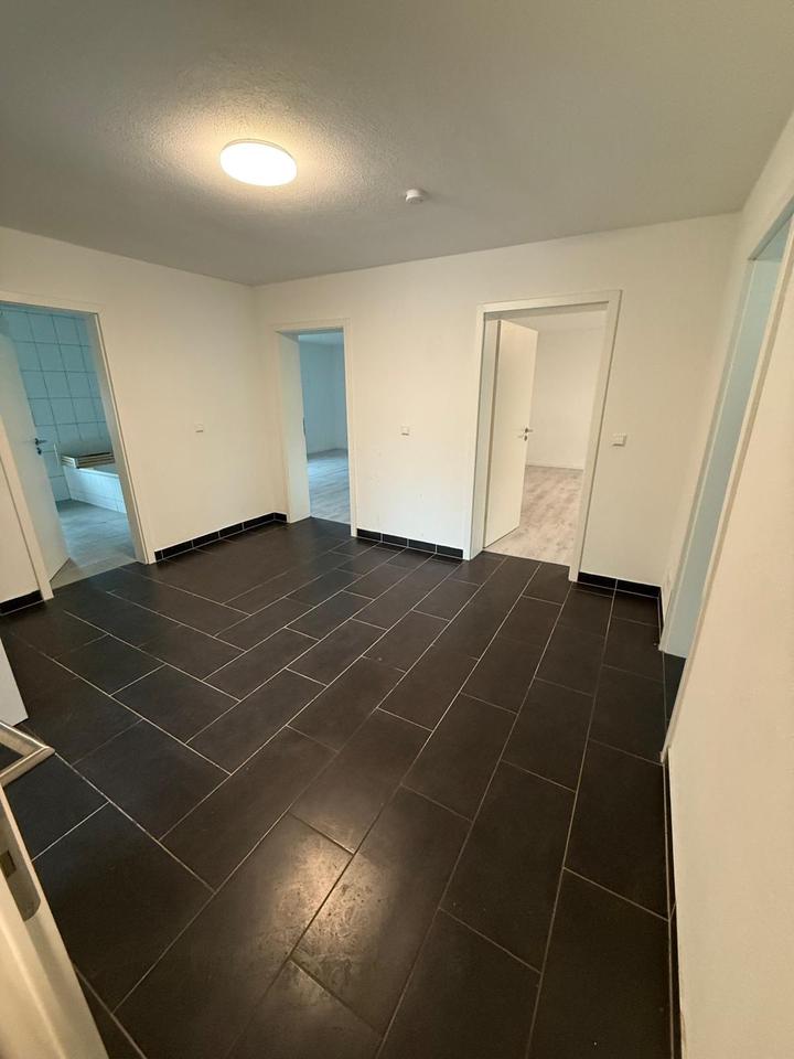 Thumbnail-Großzügige 5 Zimmerwohnung