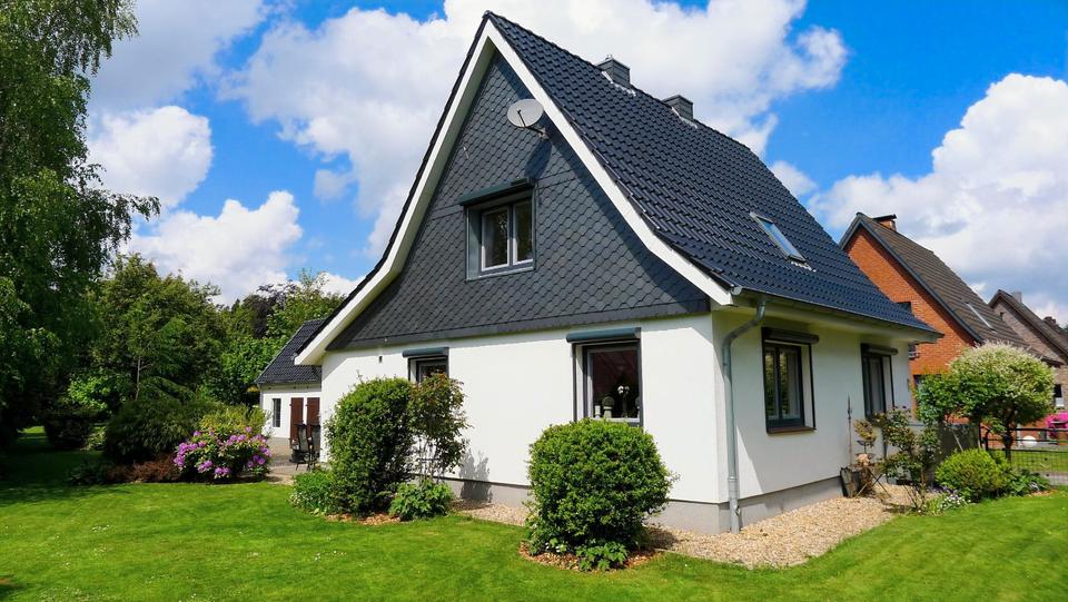 Thumbnail-Gepflegtes Einfamilienhaus mit großem Garten