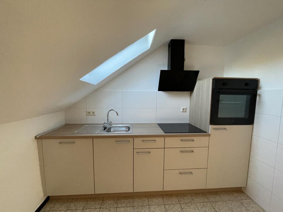 Thumbnail-Helle, renovierte, innenstadtnahe 4 Zimmer DG-Wohnung