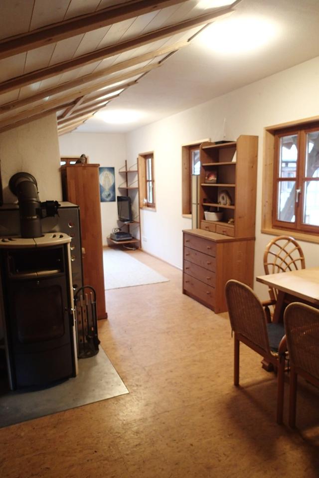 Thumbnail-Großzügige 1,5 - Zimmer Wohnung mitten im Grünen