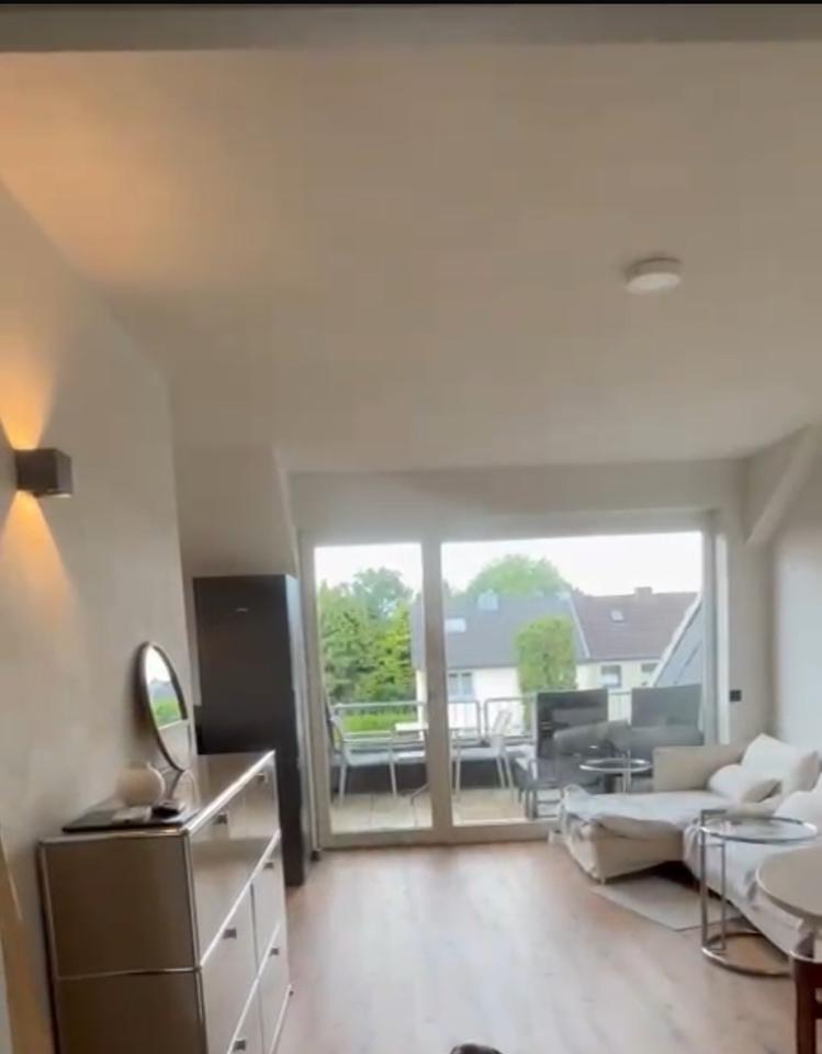 Thumbnail-Voll möblierte, modern sanierte 2-Zimmer-Dachgeschosswohnung