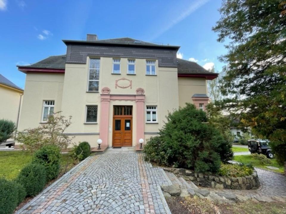 Thumbnail-Dachgeschoß mit Balkon in aparter Jugendstilvilla mit parkähnlichem Garten