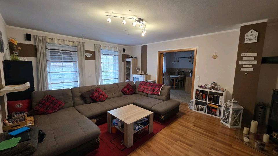 Thumbnail-Große 4,5-Zimmer-Maisonette-Wohnung mit Garten & Terrasse