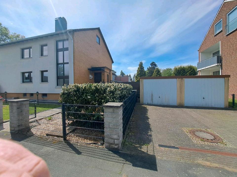 Thumbnail-Renovierte 3 Zimmer Erdgeschoss Wohnung 91m²