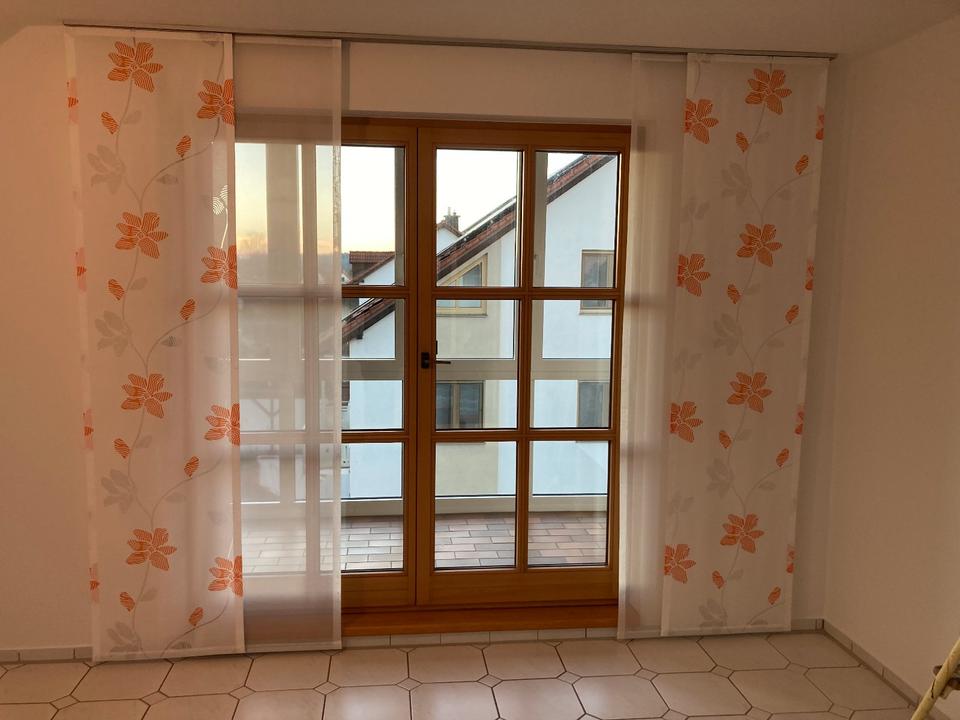 Thumbnail-Großzügige 4-Zimmer-DG-Wohnung (98m²) mit Wintergarten, EBK & 2 C