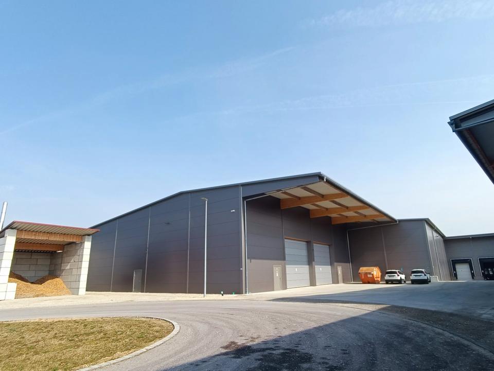 Thumbnail-Moderne KfW 55 Lagerhalle mit 2.474 m² in Dillingen a.d. Do
