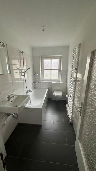 Thumbnail-Frisch saniert! 2-Zimmer-Wohnung für Singles oder Paare