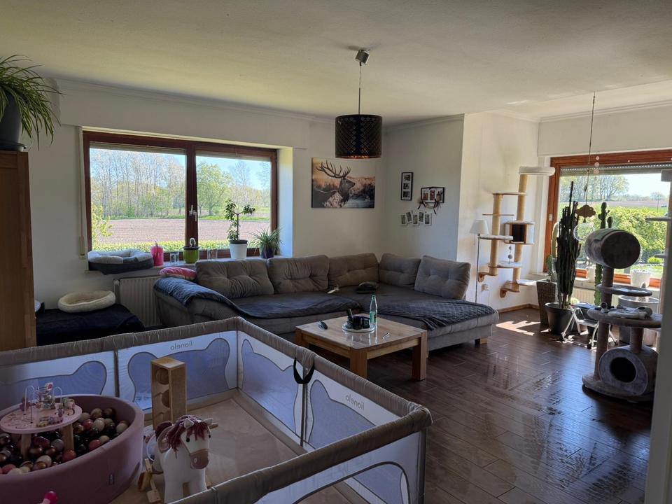 Thumbnail-Großzügige 4-Zimmer-Erdgeschosswohnung- Terrasse- Gartenbenutzung