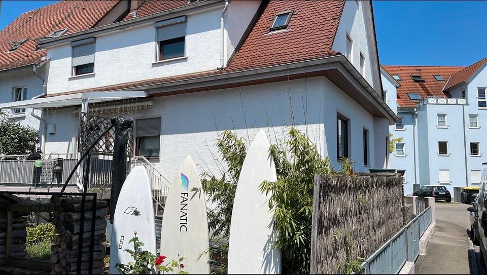 Thumbnail-Zweifamilienhaus in Zentrumsnähe mit Garten, Terrasse & Garage