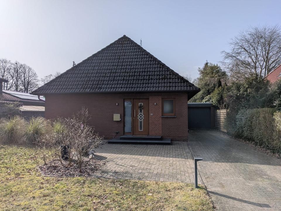 Thumbnail-Einfamilienhaus mit blickdichtem Garten & Ausbaureserve in Loy