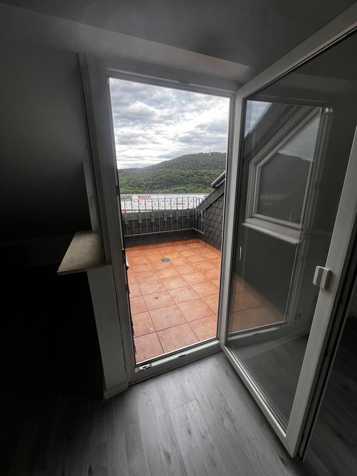 Thumbnail-4-Zimmer Dachgeschosswohnung (84 m²) in 64747 Sandbach