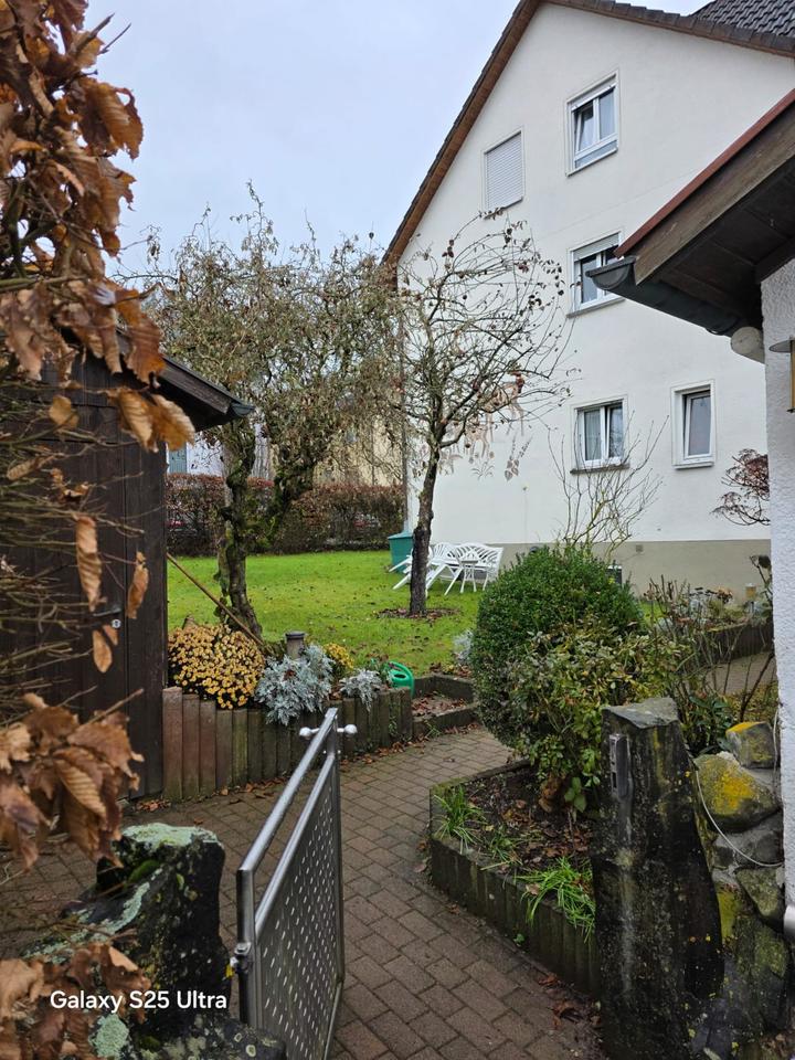 Thumbnail-helle 3 Zimmerwohnung mit Balkon und Garten