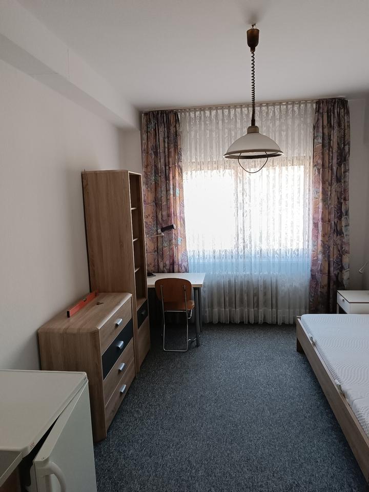 Thumbnail-Zimmer in Köln zu vermieten - Studentenzimmer in Köln-Zollstock