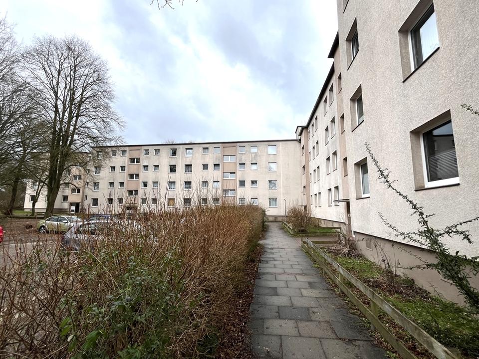 Thumbnail-Gepflegte drei Zimmer Wohnung frei!