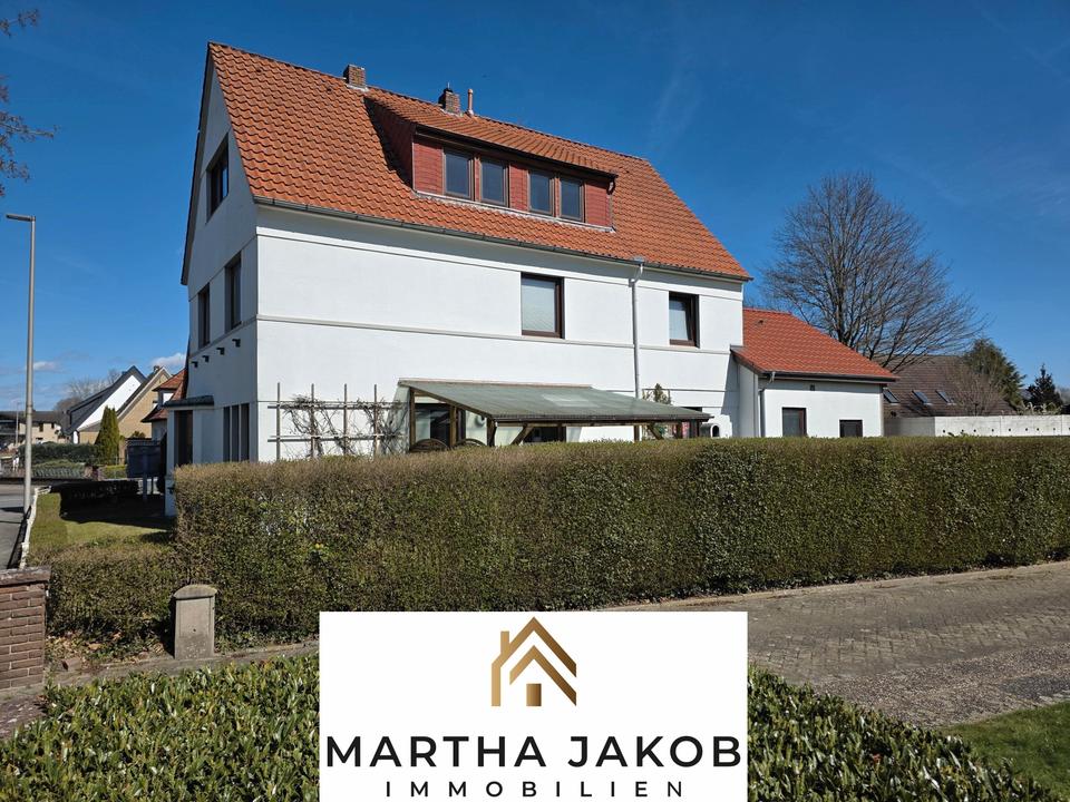 Thumbnail-Gut geschnittene 3-Zimmer-Wohnung im Dachgeschoss, sofort bezugsfrei.