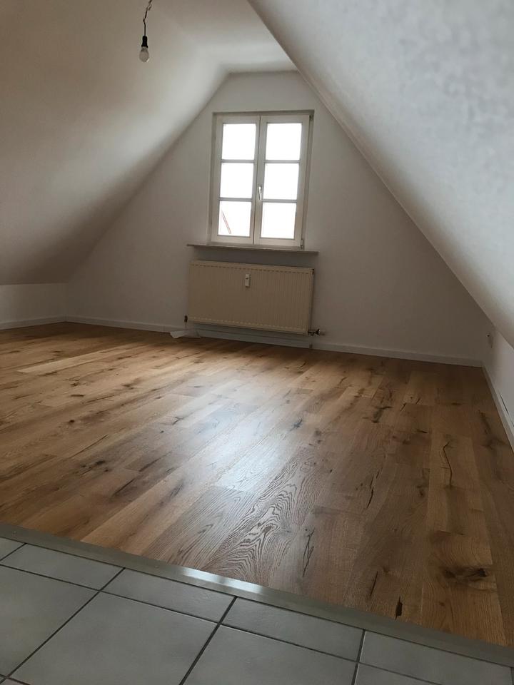 Thumbnail-Kleine Wohnung in OG-Windschläg für eine Person zu vermieten