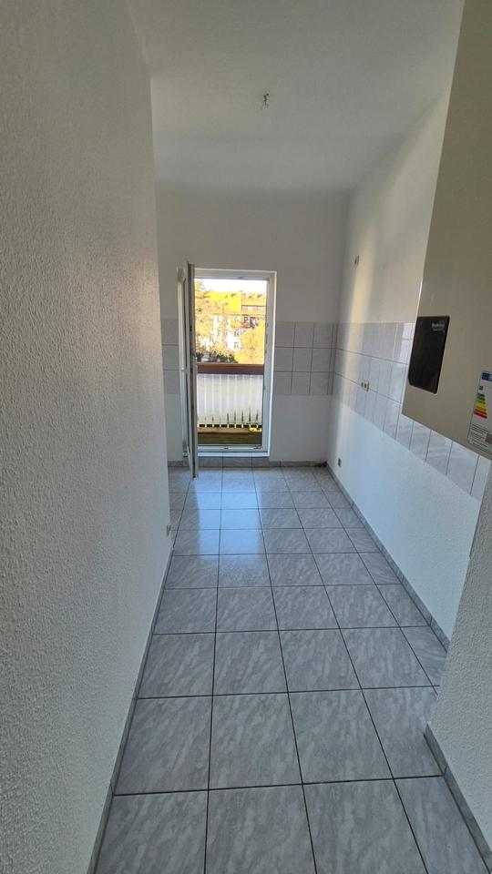 Thumbnail-Helle und großzügige 5-Zimmer-Wohnung mit Balkon in Gotha