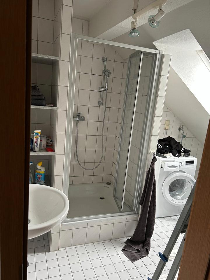 Thumbnail-Helle 2 Zimmerwohnung in Zentraler City Lage in Essen mit Balkon