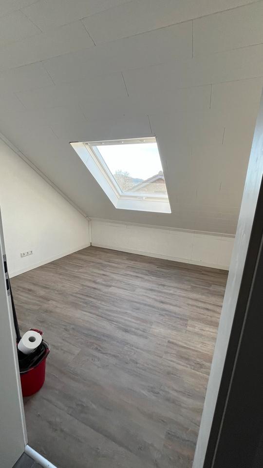 Thumbnail-85 qm kernsanierte Dachgeschosswohnung in zentraler Lage: Kommern