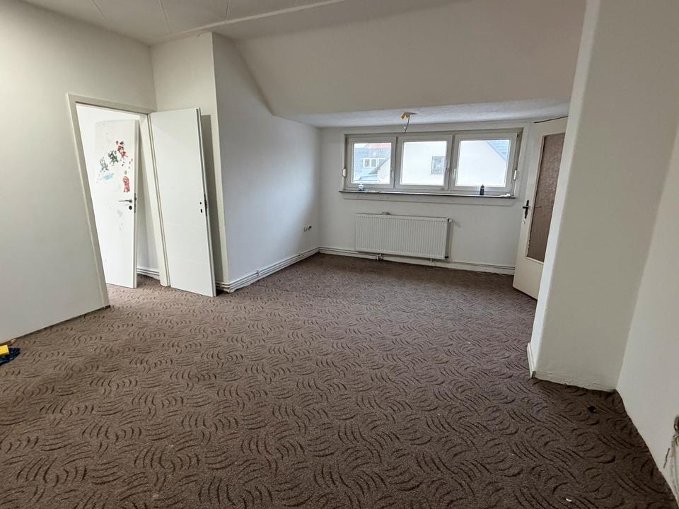 Thumbnail-NEU RENOVIERTE Wohnung 3-Zimmer, Garten, Zentral