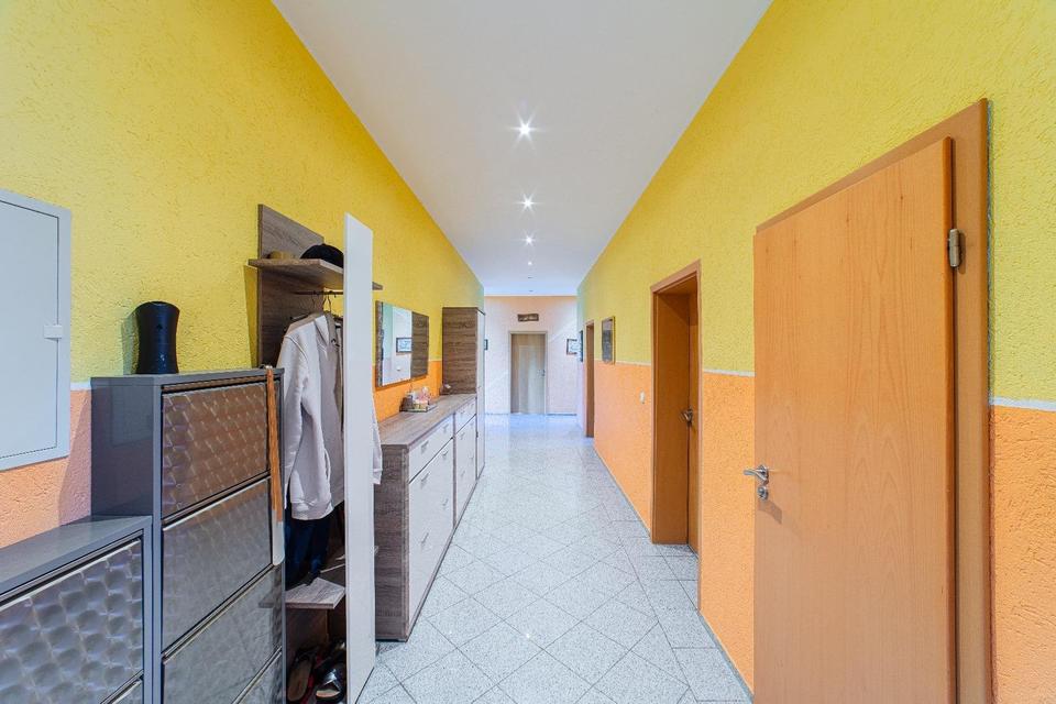 Thumbnail-5-Zimmer-Wohnung in Nürnberg mit Garten & Stellplatz