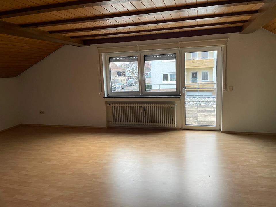 Thumbnail-2,5 Zimmer DG- Wohnung