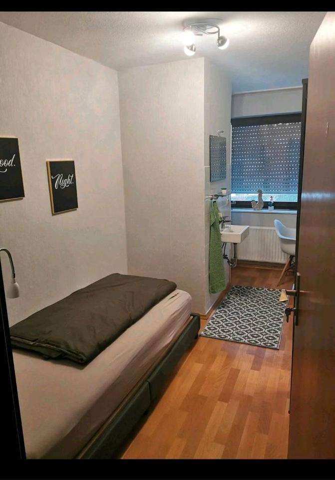 Thumbnail-Zimmer mit Bad Dusche, WC Möbliert, WLAN