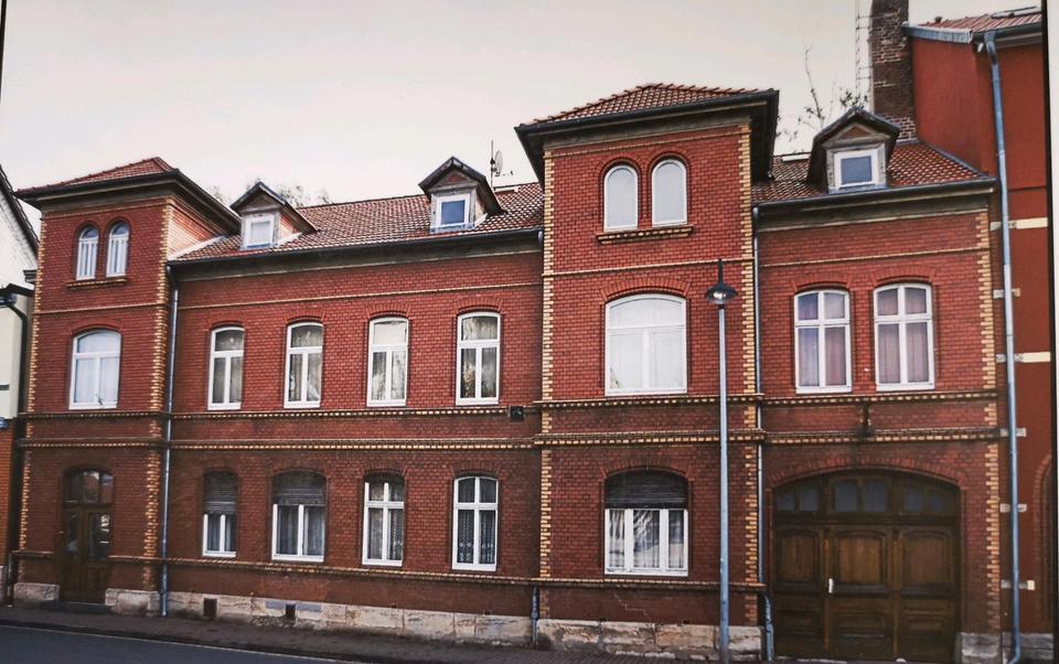 Thumbnail-Haus auf grossem Grundstück