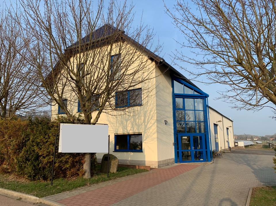 Thumbnail-Gepflegtes Gewerbeobjekt mit HalleWerkstatt, Büro und Wohnung