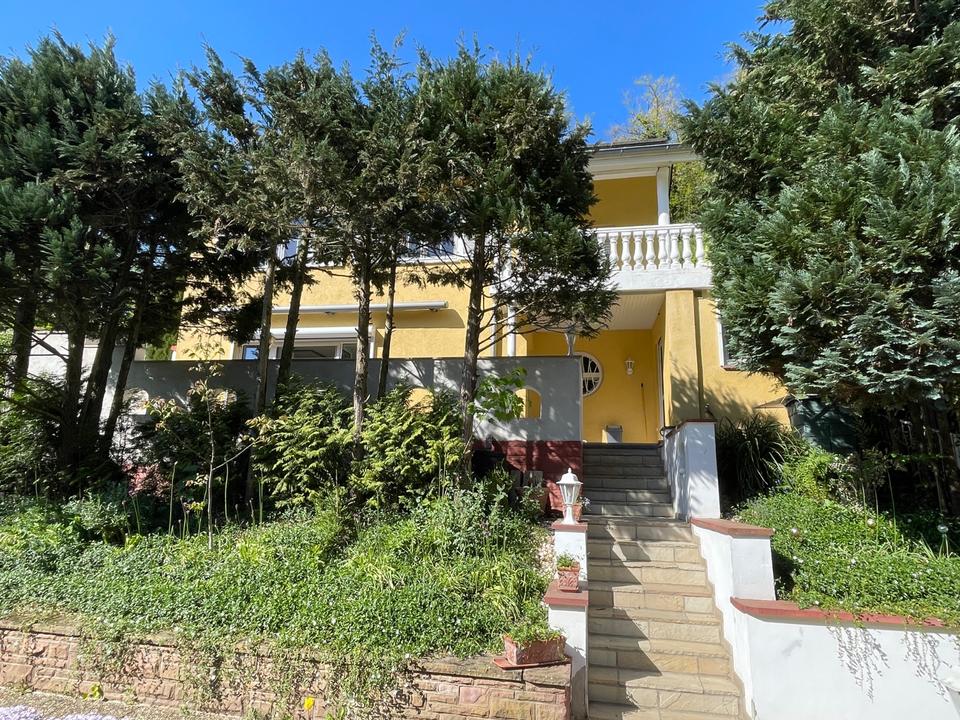 Thumbnail-Einfamilienhaus (massiv) mit großem Garten, Südseite