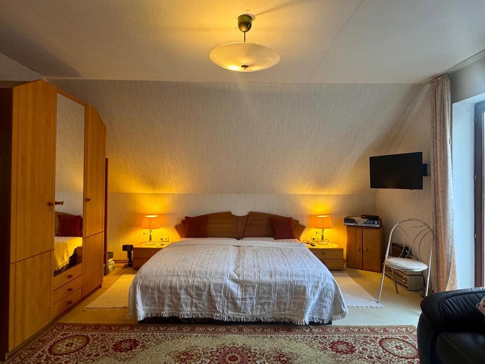 Thumbnail-Voll möbliertes Zimmer mit Badezimmer zu vermieten